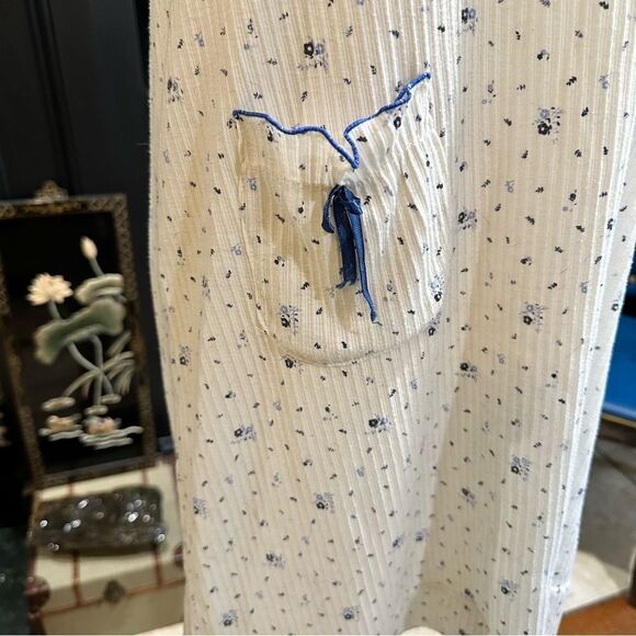 Yikel Vingtage Floral Dress/Nightgown Size Medium - Picture 3 of 10